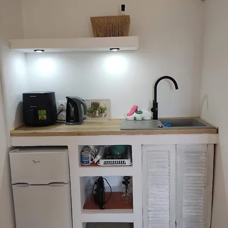 بيت شباب Votsalon House *