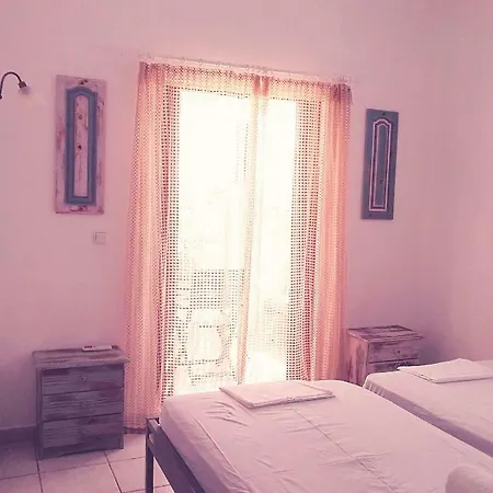 بيت شباب Votsalon House *