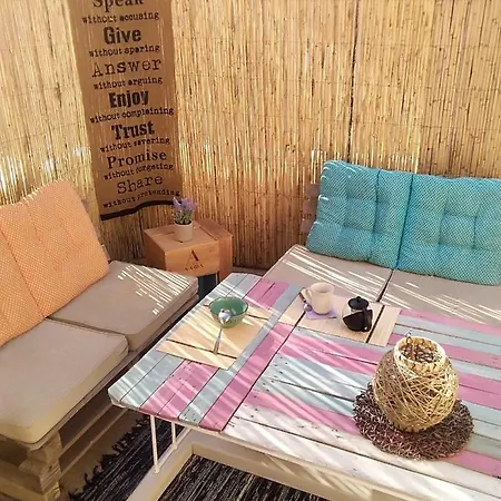 Votsalon House بيت شباب Katastárion