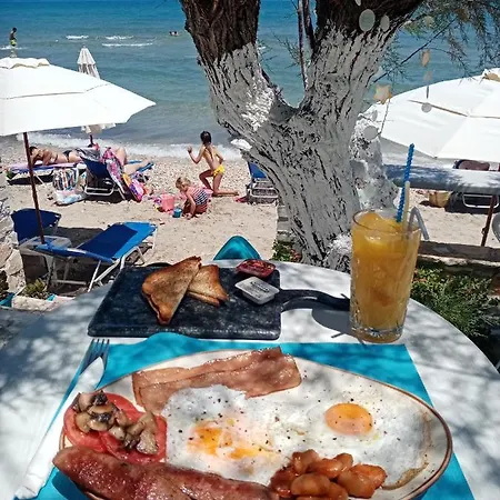 Votsalon House Vandrarhem Katastárion