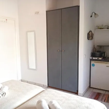 Votsalon House Vandrarhem *
