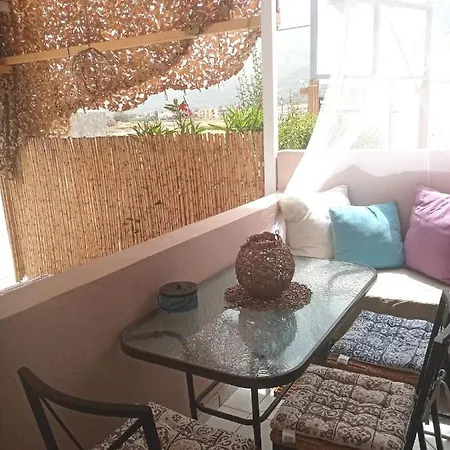 Vandrarhem Votsalon House Katastárion