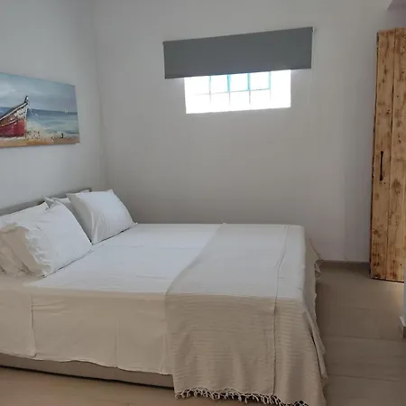 Votsalon House - 30 Meters From Alykes Hostel *