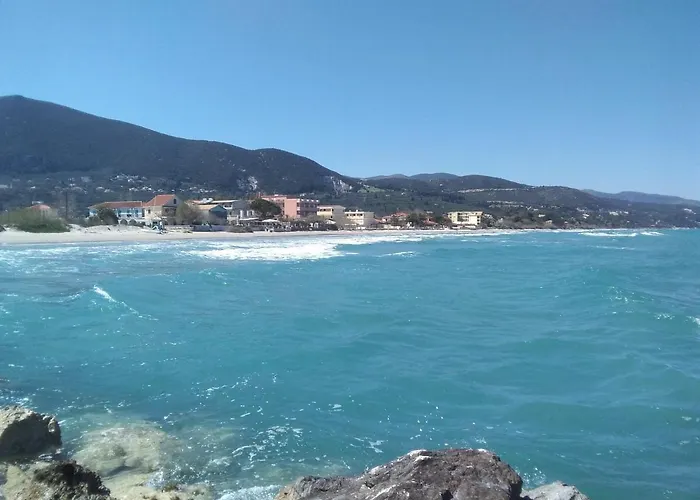 Vandrarhem Votsalon House *