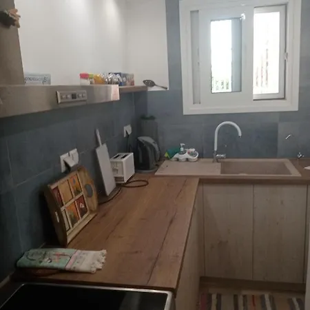 Votsalon House Katasztári