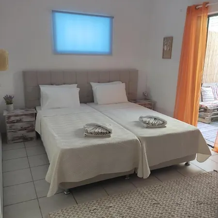 Votsalon House Hostel *