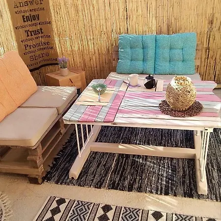 Votsalon House Hostel *