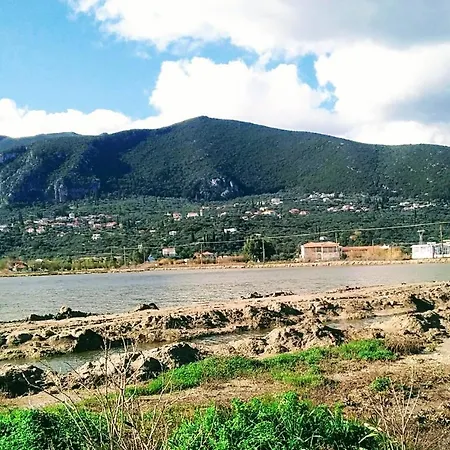 Votsalon House Hostel *